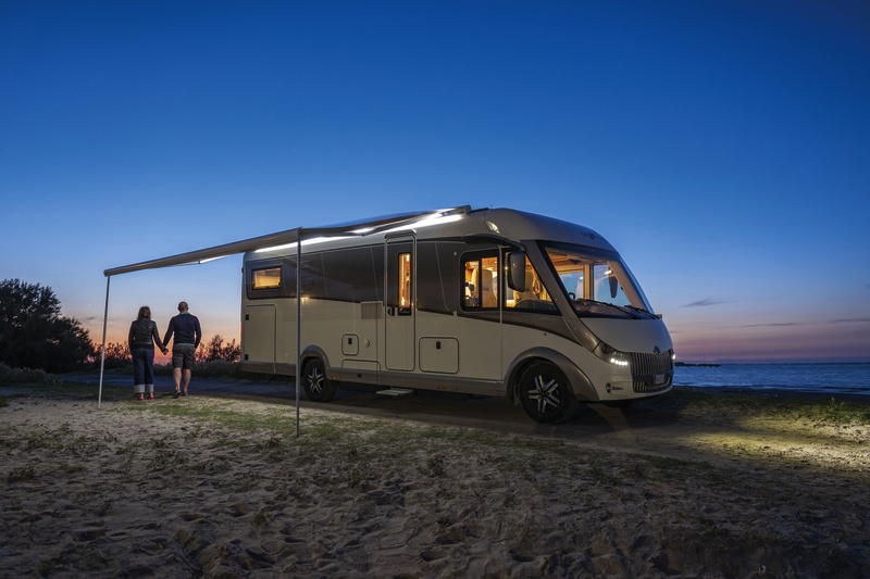 Střešní markýza Fiamma F80L – pro dodávky a obytné vozy, délka 5,5m 306214