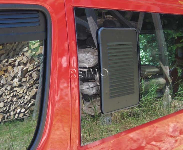 Mřížka větrací Airvent pro široké posuvné okno Fiat Ducato (od 07/2006) – strana řidiče, černá 304964