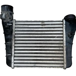 Audi A4 B7 8E avant r.v. 2007 levý intercooler 8E0145805AA S5VX3T69075 Audi A4 B7 8E avant r.v. 2007 levý intercooler 8E0145805AA S5VX3T69075