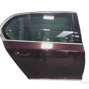 Škoda Superb 2 sedan r.v. 2010 vínová metalíza kód barvy LF3X 9893 X7X7 pravé zadní dveře S5VX3T0712 Škoda Superb 2 sedan r.v. 2010 vínová metalíza kód barvy LF3X 9893 X7X7 pravé zadní dveře S5VX3T0712